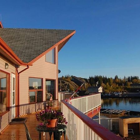 Aurora Bayside Inn Yellowknife Eksteriør billede