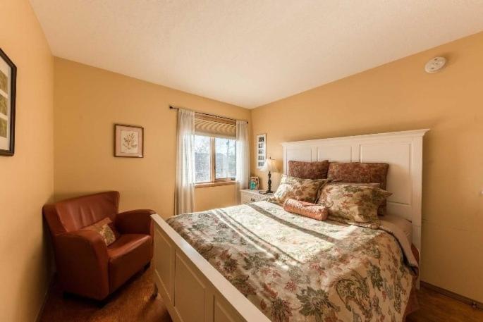 Aurora Bayside Inn Yellowknife Eksteriør billede
