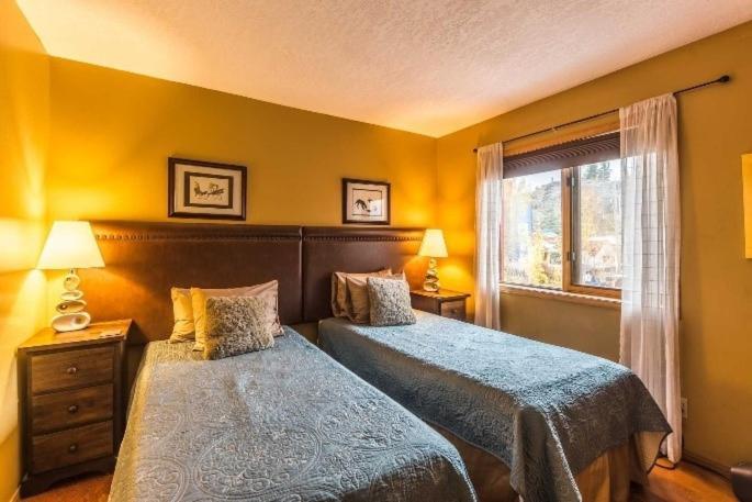 Aurora Bayside Inn Yellowknife Eksteriør billede