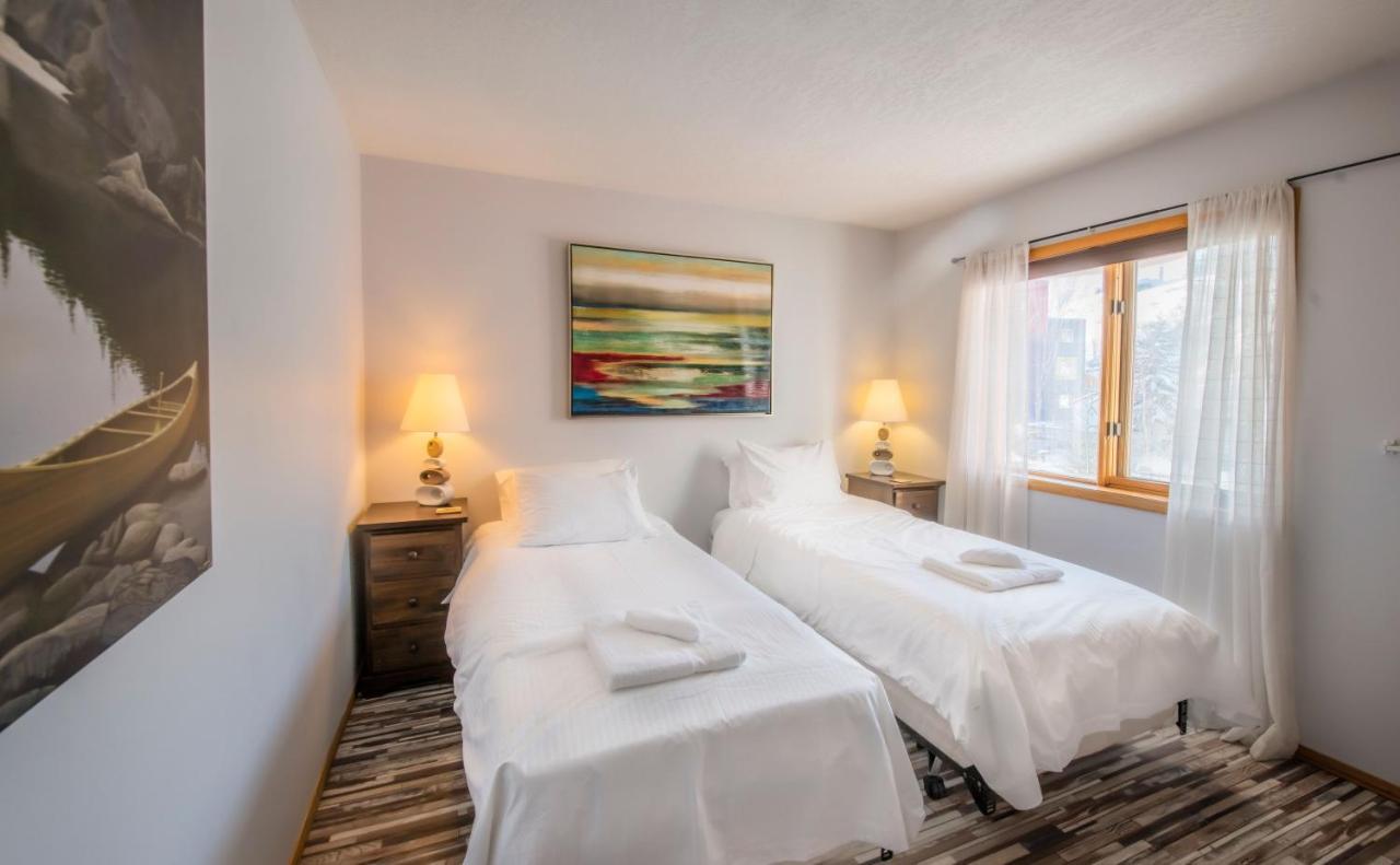 Aurora Bayside Inn Yellowknife Eksteriør billede