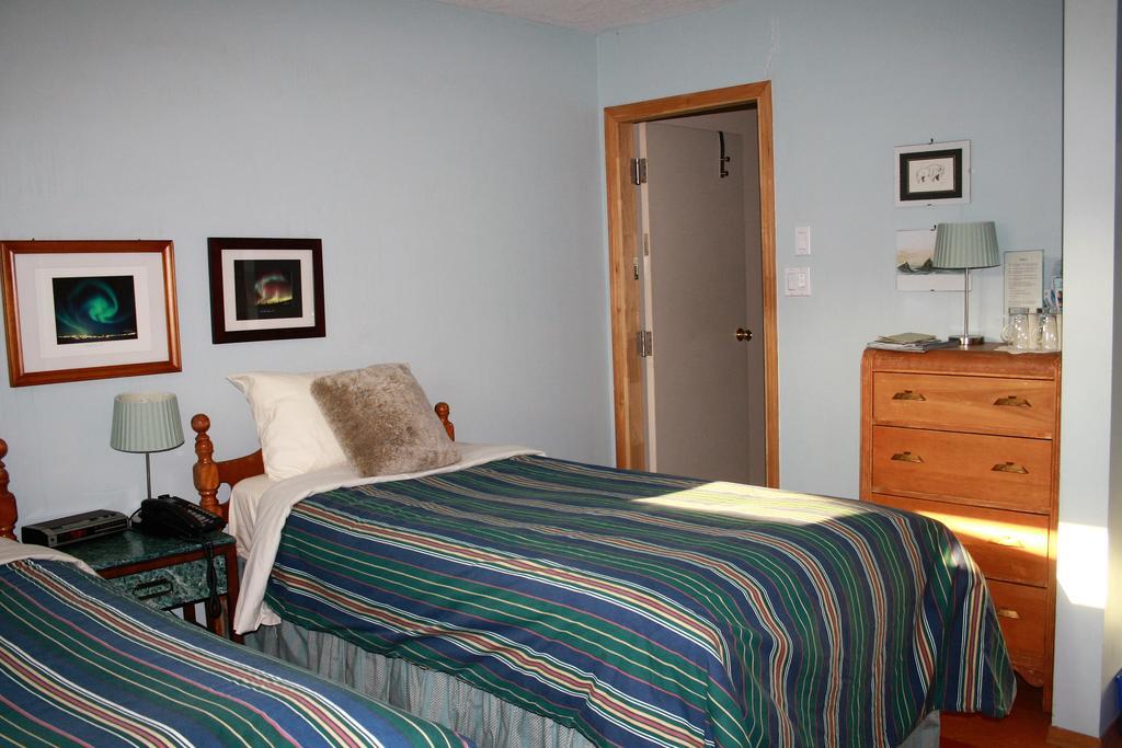 Aurora Bayside Inn Yellowknife Eksteriør billede