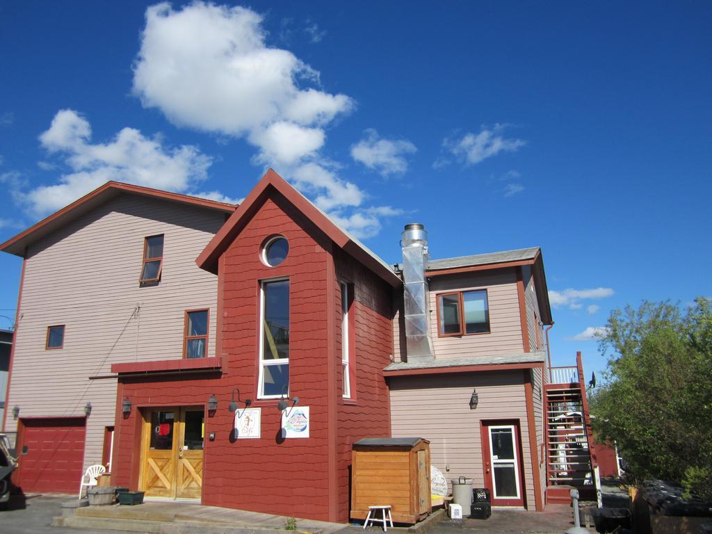 Aurora Bayside Inn Yellowknife Eksteriør billede
